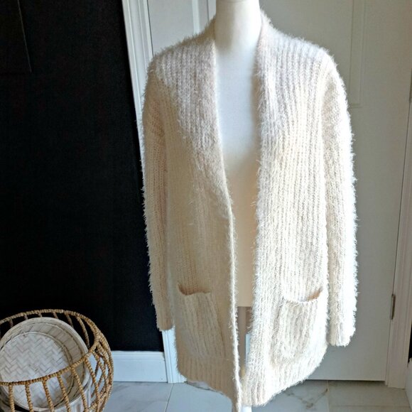 NWOT! ANTHRO'S CYRUS FUZZY OPEN CARDIGAN - Picture 1 of 5